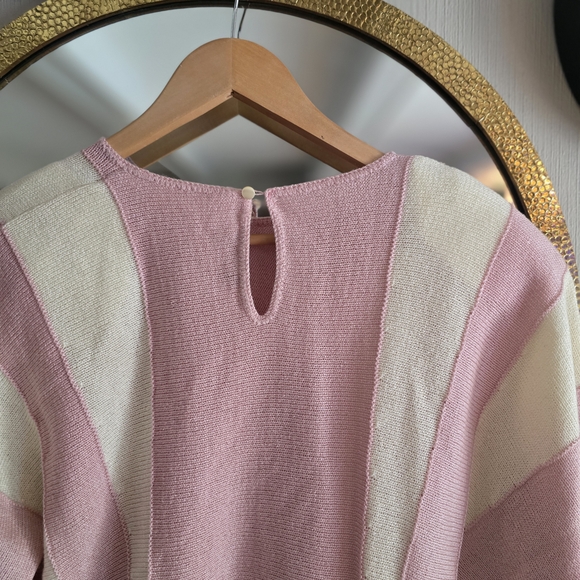 Vintage Pink and Cream Women's Sweater Size 16 Fits Like A Large - Picture 6 of 6